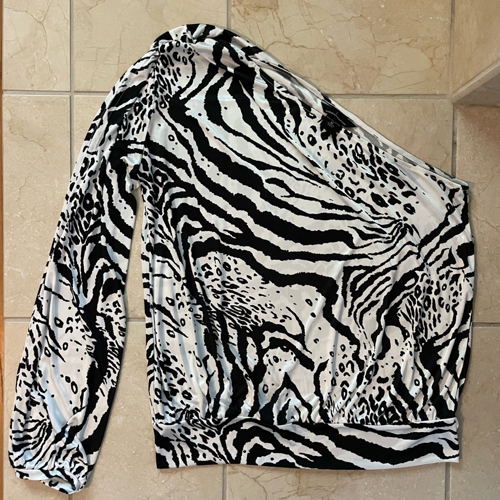 Moda International One-Shoulder Zebra Print Top